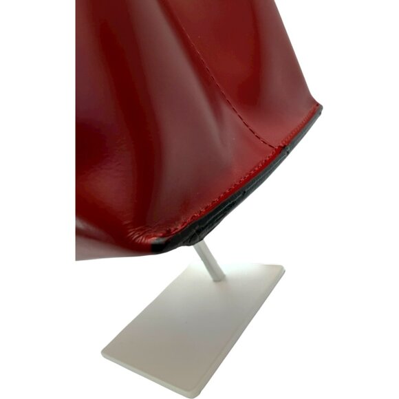 Burberry Red Leather Structured Tote Bag with Tag Charm – Classic Everyday Bag - Picture 11 of 15